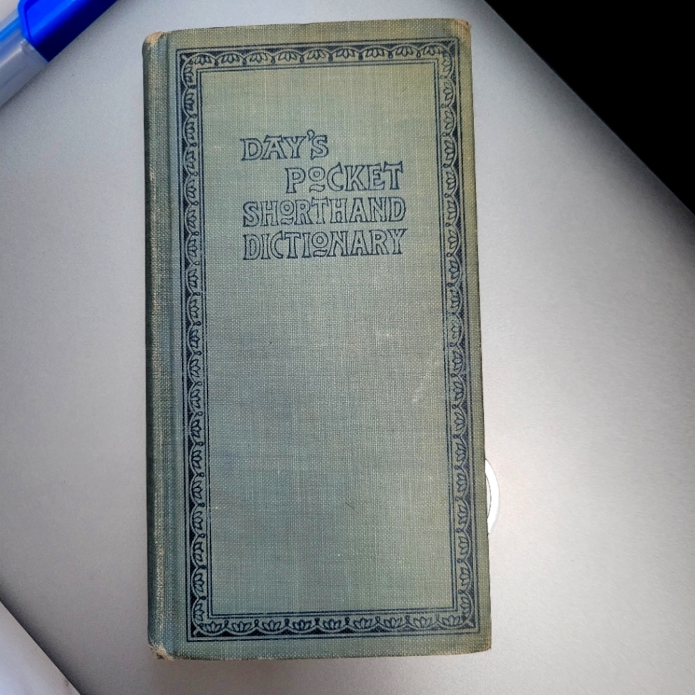 Day's Pocket Shorthand Dictionary • The Burrows Brothers 1914 • Cleveland Ohio
